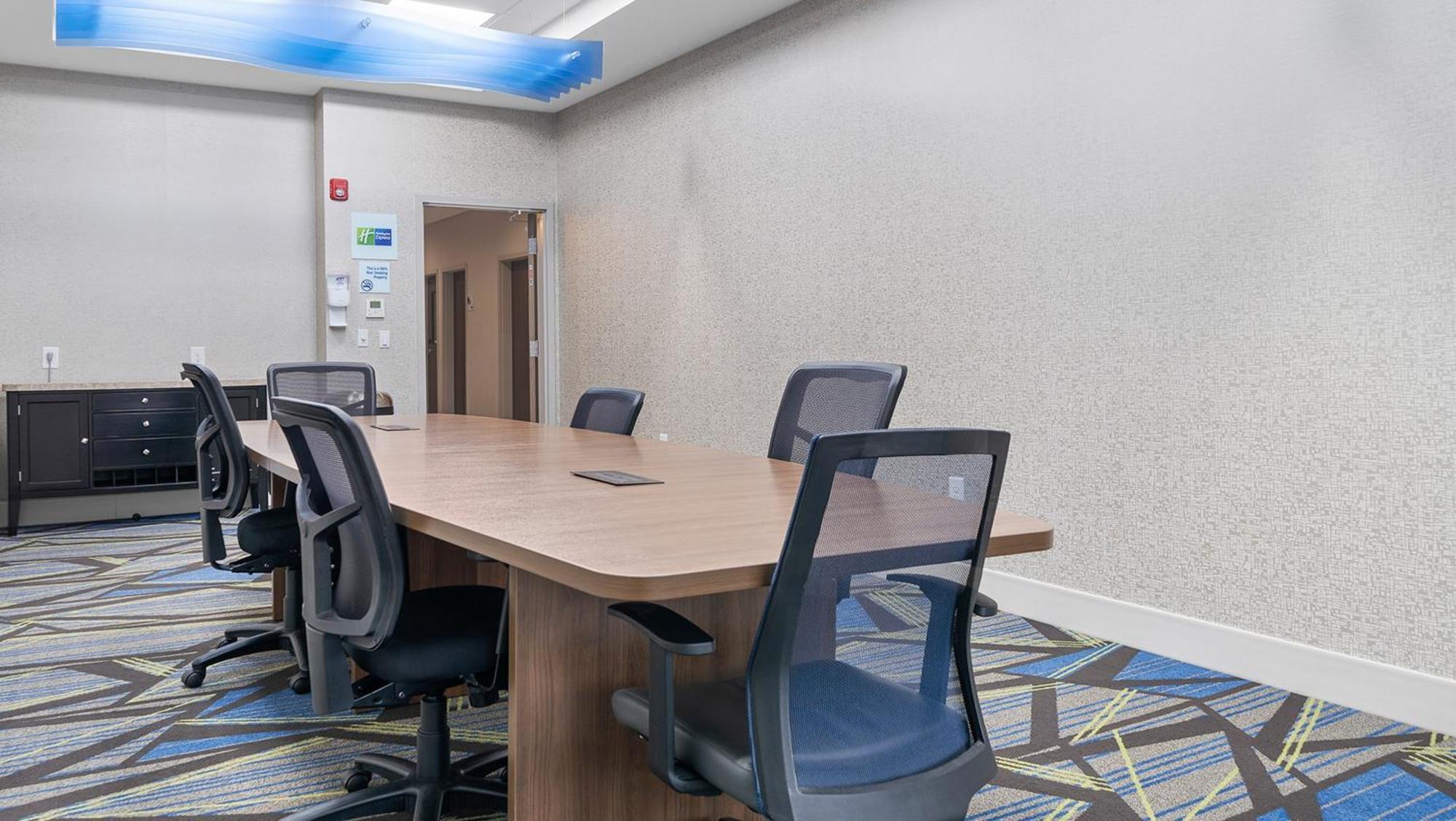 Holiday Inn Express & Suites Macon North By Ihg Luaran gambar